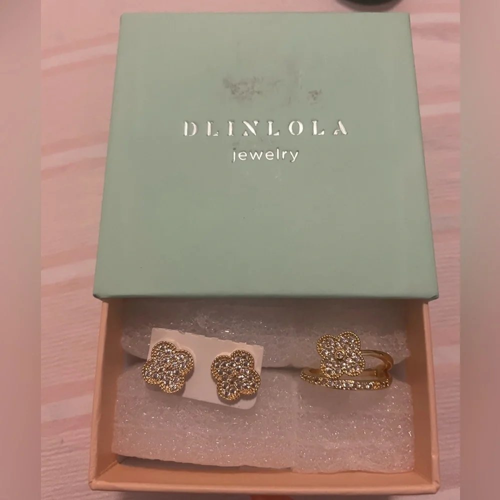 DLINLOLA Alhambra earring set - Picture 16 of 17